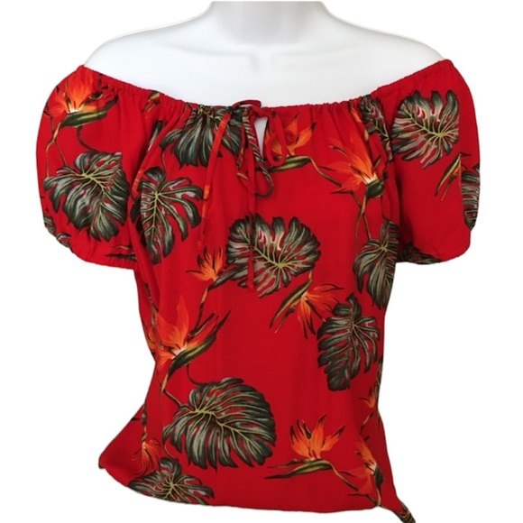 Aloha Hut Tops - Hawaii Hut floral size S red top